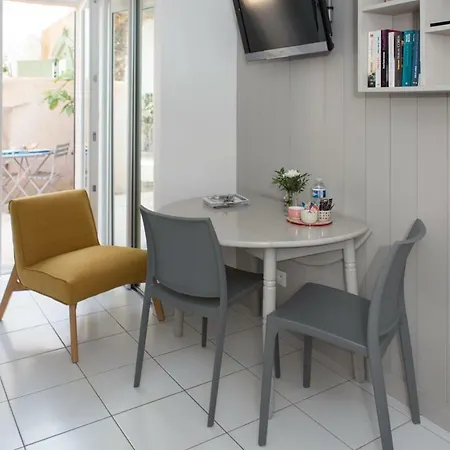 Le Clos Des Sternes Apartamento *