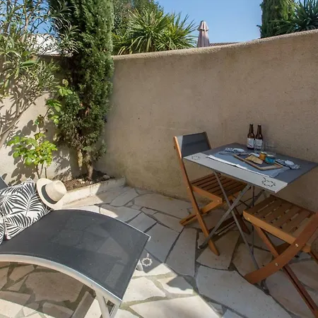 Le Clos Des Sternes Apartamento *