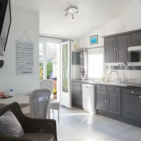 Le Clos Des Sternes Apartamento *