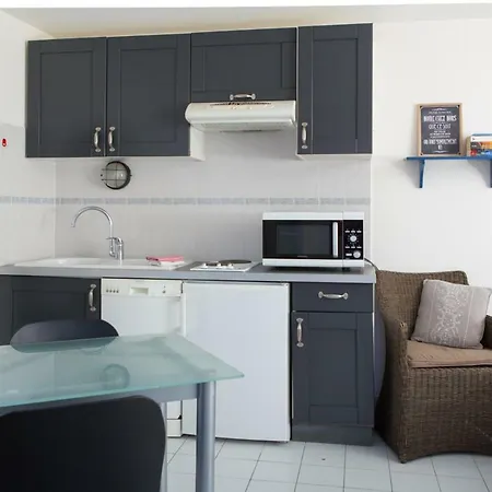 Le Clos Des Sternes Apartamento *